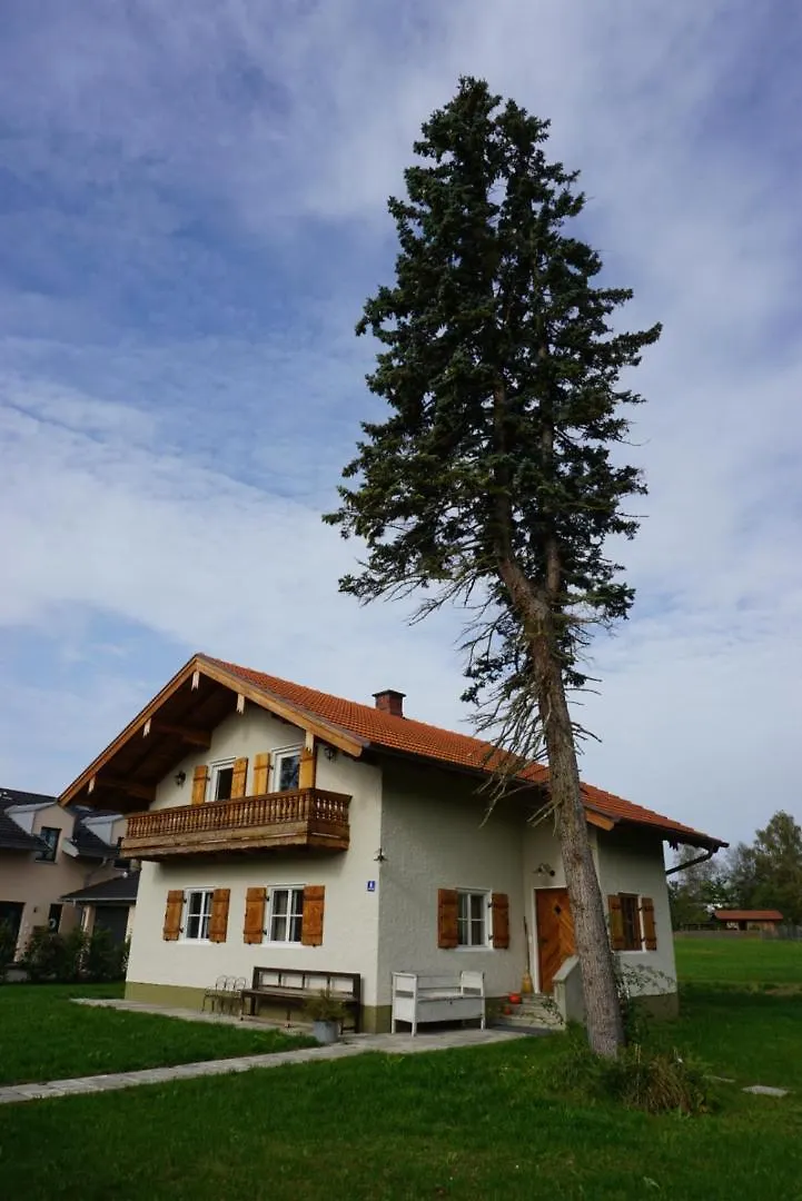 Abrahams Bayr Cottage Schechen Germania